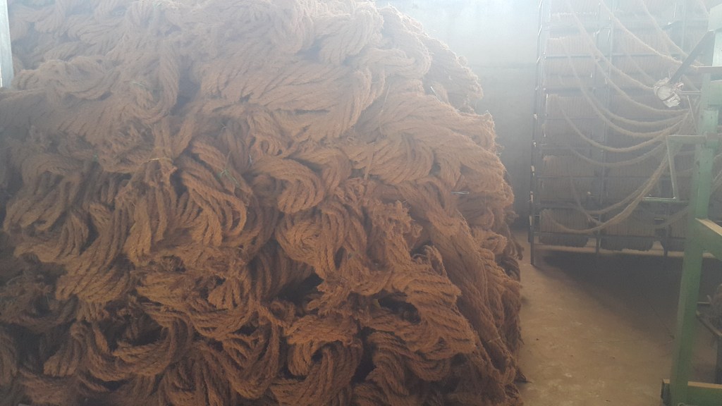 JSC(Joint Stock Company)に注意してください。